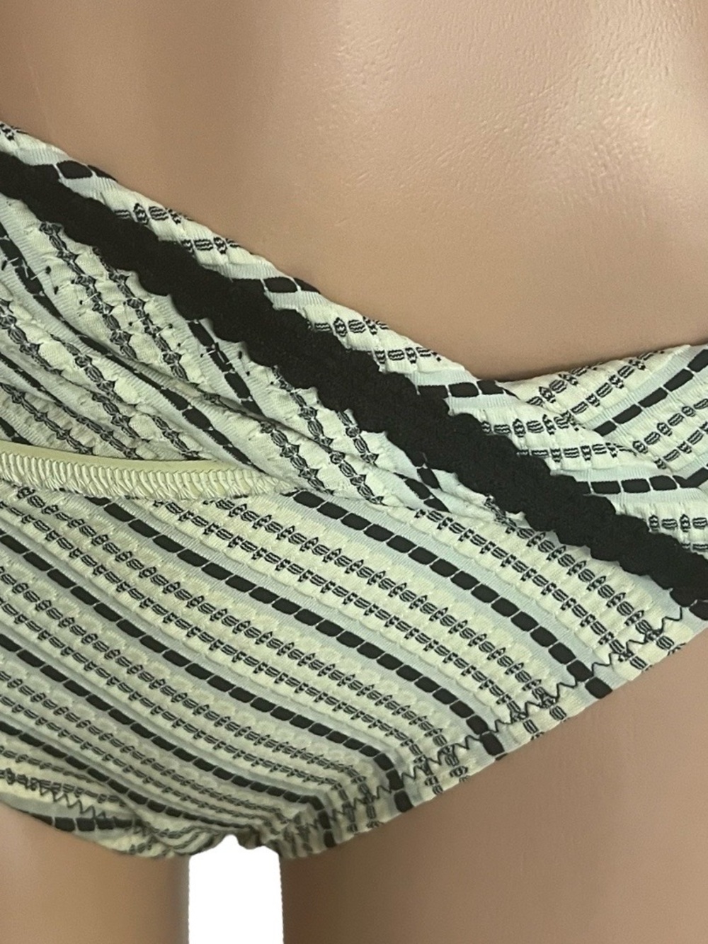 Betsey Johnson Bikini swimsuit bottom polka dot Striped Black & Cream short - Picture 6 of 8
